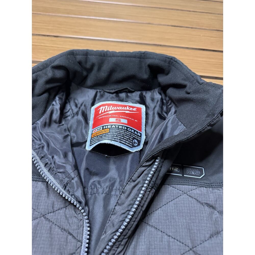 Milwaukee M12 AXIS Heated Jacket Womens Sz Small NO Battery Full Zip Black - Picture 6 of 15